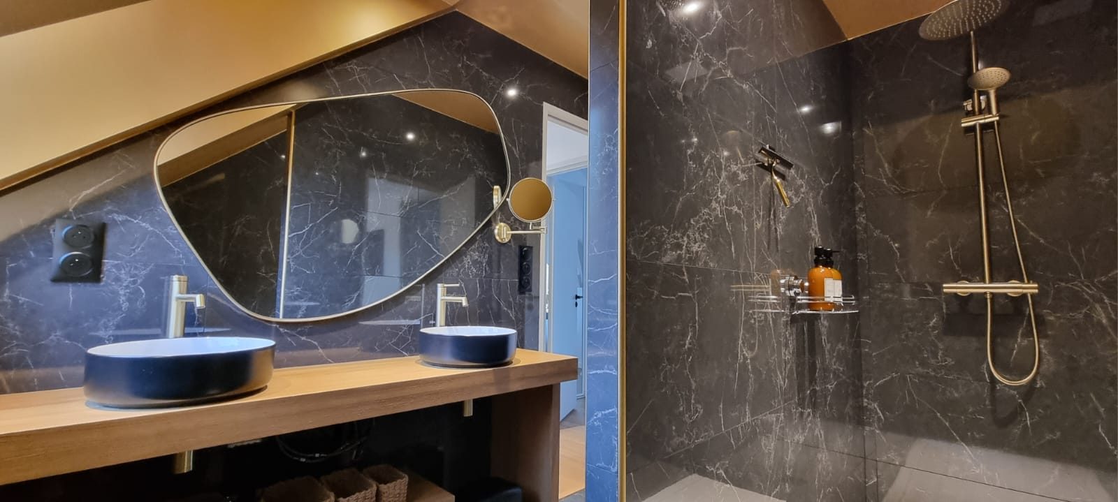 Double vasque noire et miroir sur-mesure